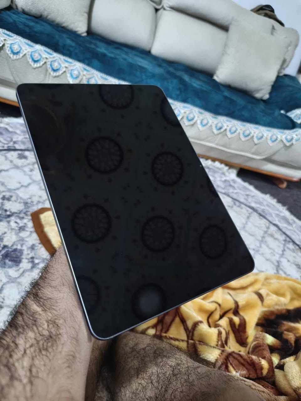 شاومي باد 7 ذاكره 256
الجهاز نضيف وخير من رب العالمين والصور كدامكم
كل ملحقاته الاصليه الشاحنه والحافضه الدفتريه الي مرفقات ويا ب الكارتون موجودات 
سعره 400 الف ورجاء لحد يكسر ب السعر والسوك كلشي بي + تاخذ ويا هديه مني فريز مال ايباد الحجم الكبير 
البصره تقاطع العسكري . رقم الهاتف ***********
