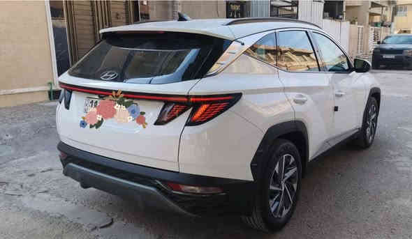 السلام عليكم 
توسان 2023 خليجي شركه الأولى ام ضمان 
مكفوله من صبغ وضربه وتبديل 
برغي ممفتوح بيه 
فول عدا بنوراما 
ماشيه 17 الف وضع شركه 
بعده بجيس شركه 
السعر 215 ورقه 
رقمي ***********
