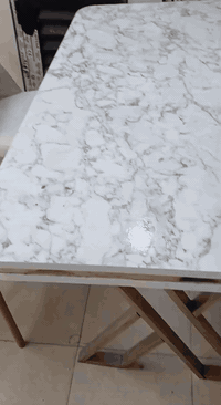 ميز وكراسي • نظيف ٨٥٪ • الكرخ