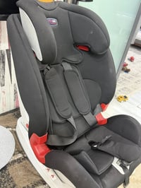 كرسي سيارة • أصلي