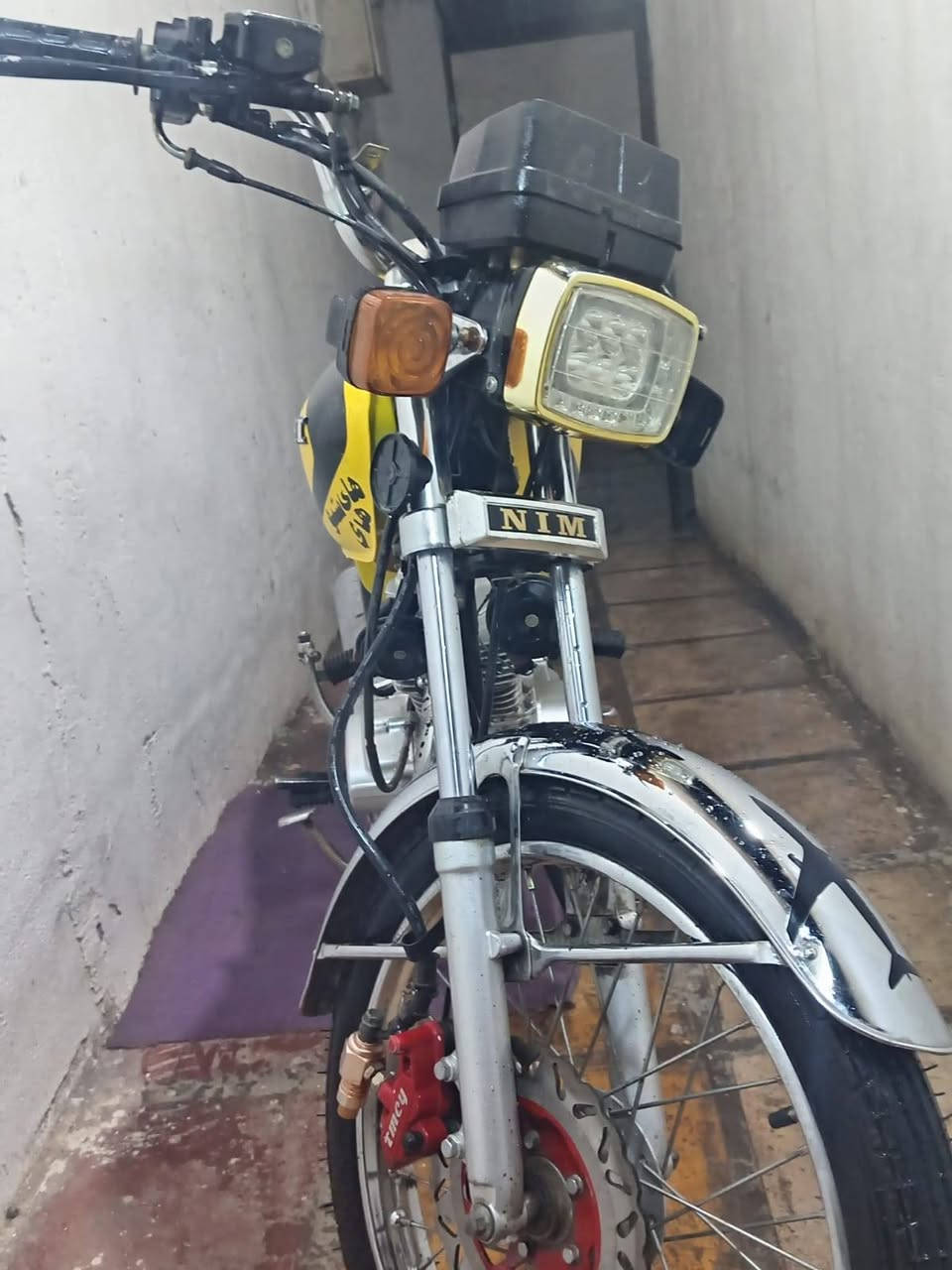 السلام عليكم دراجه ٤ كير مديل ٢٠٢٣ دراجه جديده برغي ما عايزه وكيلها حسين العارضي السعر ٨٠٠ بيها مجال رقم التلفون ***********
