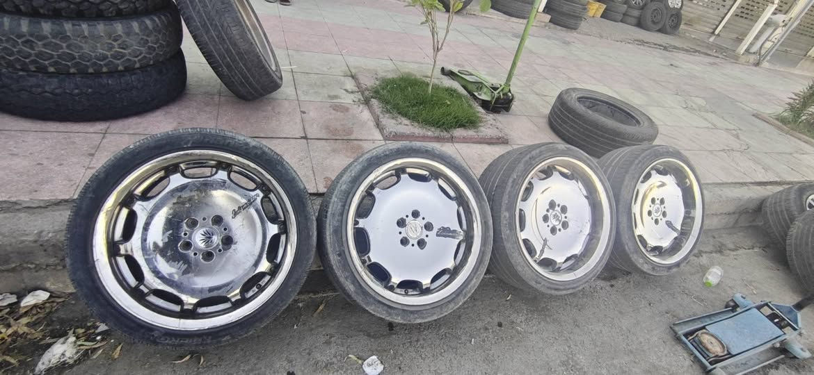 ٤ تایەو ویلی بیلادی قیاسی 19  دوو سایز 💯
لەحیم و تەقیوی بەشەرت و زەمان تەنها لە فرۆشگای شارباژێر ✅
ناونیشان سلیمانی تیرمینالی شارەزور شارەزور فرۆشگای شارباژێر 
ئامادەین بۆ گۆرینی هەموو جۆرە تایەو ویل کەپێک بە هەرزان ترین نرخ ✅
***********ژ.م 😍
