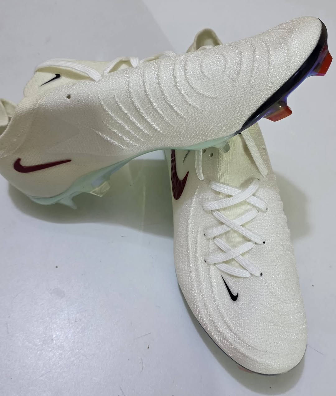 السلام عليكم
احذيه استد ومحبب نايك اصلي 

جميع الالوان والاحجام

يوجد توصيل لجميع المحافظات 

***********
