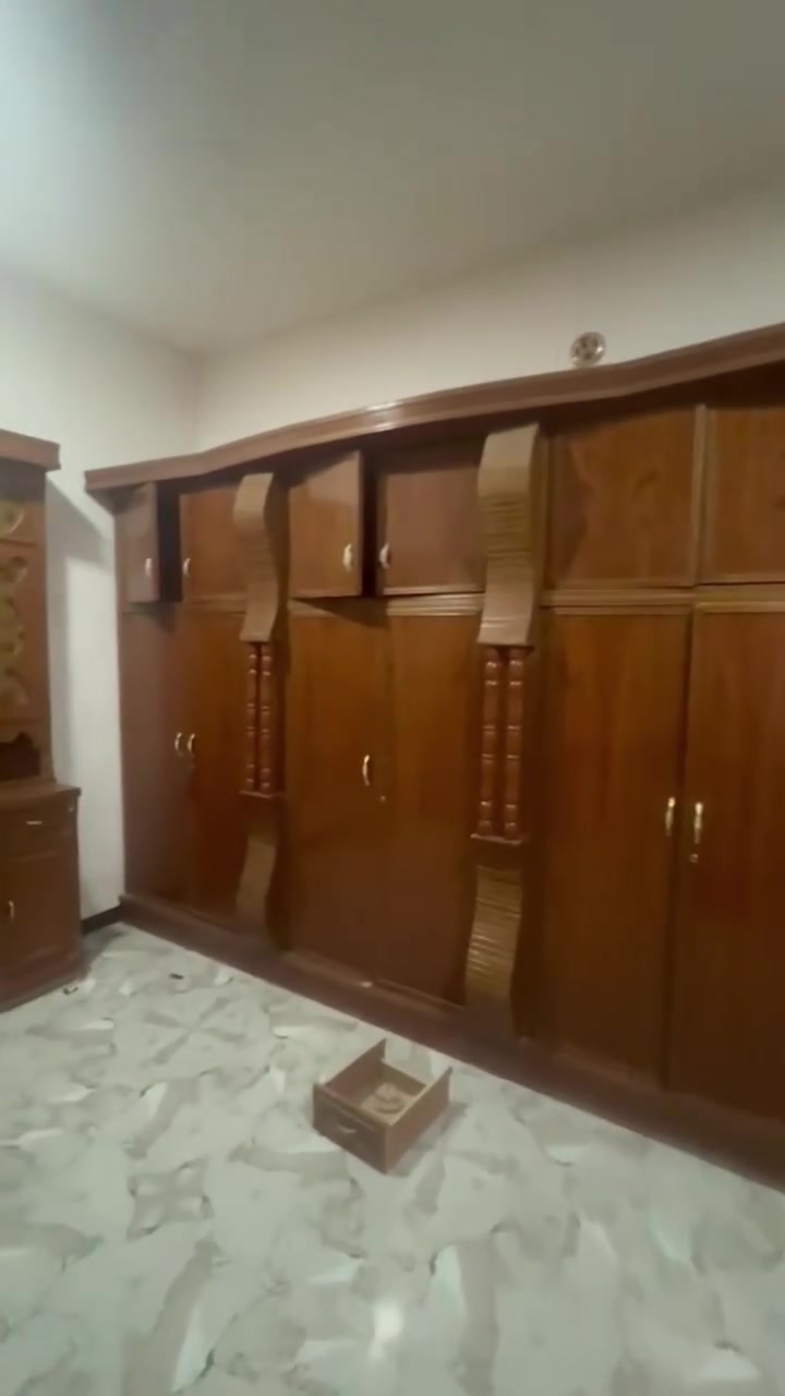 غرفة نوم صاج حطاطه كبس ٥ ملم شرط درجه اولى نصافه فول السعر مليون و ٢٥٠ وبيها مجال للاستفسار ***********
