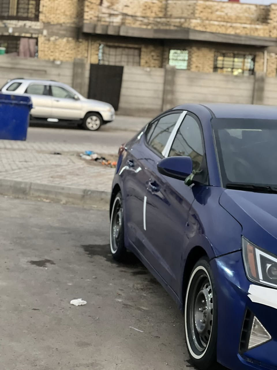 السلام عليكم 
للبيع أو مراوس مديل حديث
النترا وارد موديل ٢٠١٩ مكينة ٢٠٠٠كير at خير من الله تبريد منظومة جديدة تخم تاير ارضيات جلد ٣ انظمات قيادة شاشة تدعم بلي كارد السياره (حزام ) حادثه جاملغ الايمن وبيه بين البابين بارد  السعر ١٠٧وبيه مجال قليل
رقم واسط مكان السياره كوت ***********
