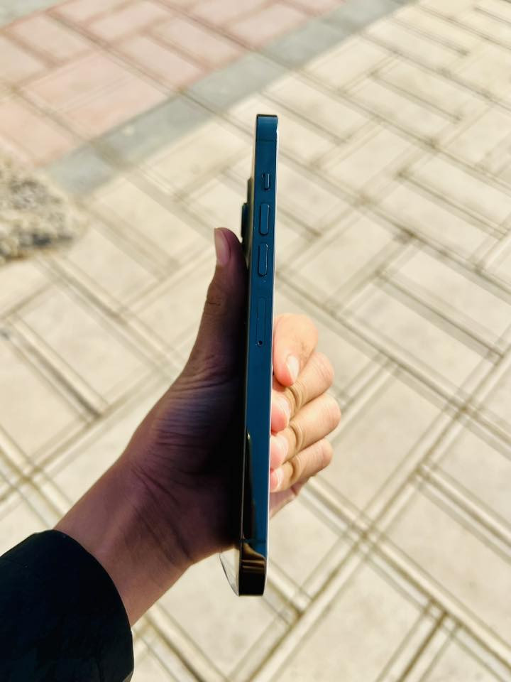 ‏سلام عليكم أيفون 13 برو ‏ماكس اللون المميز الزيتوني الذاكرة 256 بطارية 86 بلادية غير محفزه الجهاز كله بلادي بحالة الوكالة شرط الفحص بأي مكان يعجبك نظافة 100% 100 
‏اخو الجديد معنى الكلمة كاملة ملحقات المكان الناصرية المركز 
￼*********** اتصال فقط ￼
