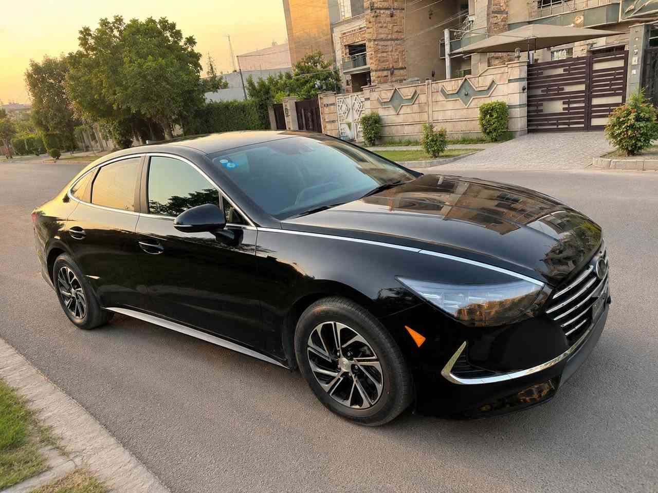 للبيع او مراوس
سوناتا هايبرد ٢٠٢٣
مكينه2000 
بصمة 
4 وضعيات قيادة  
تشغيل عن بعد  
رادار امامي 
رادار خلفي 
نقطة عمياء 
اتو هولد 
سايد بريك كهربائي 
تبريد امامي خلفي قطعتين 
مدخلUSB عدد 2
شاشة كبيرة 
نظام صوت BOSS
مازدات 4 عدسات  
ويل كب 17
ماشية 40 ميل
***********
