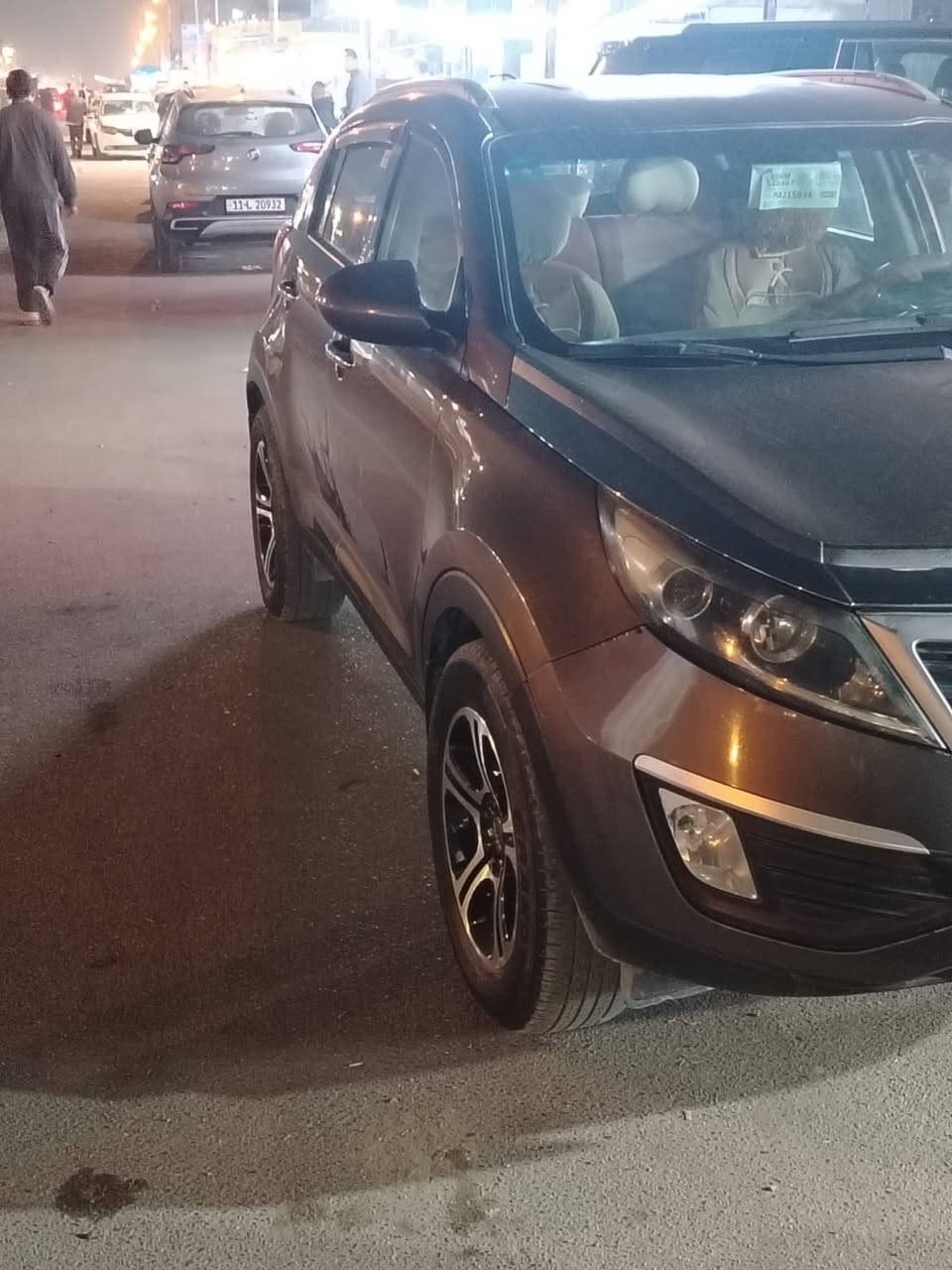 سبورتج موديل 2013   خليجي مابيه لابارد ولا صبغ بيه شخوط بابين السياره  مكينه 2000وضع الشركه  مكاني  بغداد مدينه الصدر للاستفسار الاتصال ع رقم ***********
