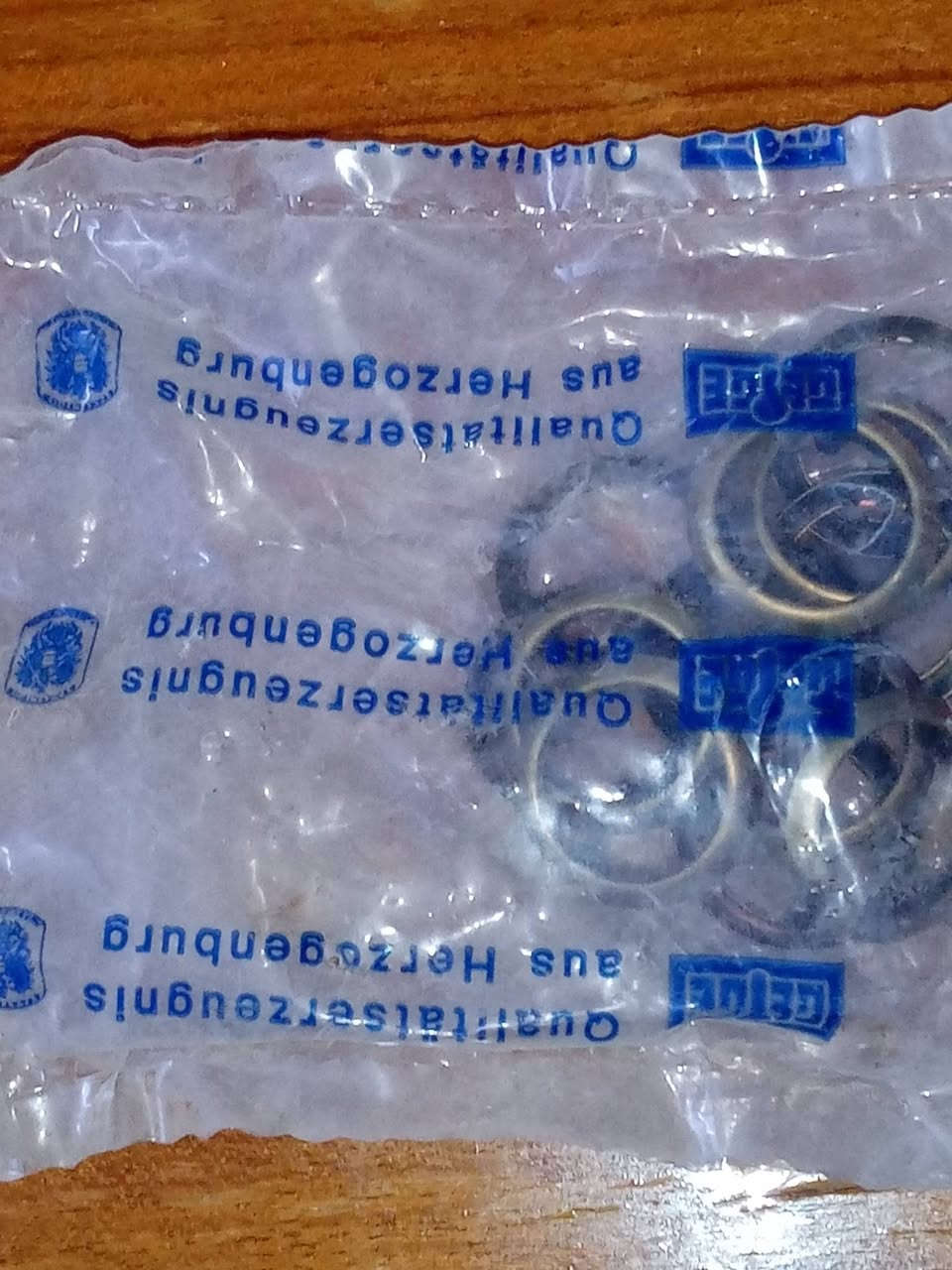 سويج كنتور نوع GEGE صناعة نمساوية أصلية، الجوزة نحاس والمفاتيح نحاس، مع الحلقات الأصلية في الكيس، عدد ٣٥ سويج، السعر للسويج الواحد ٨٠٠٠ الاف دينار.


**إذا كنت صاحب هذا الإعلان وتريد حذفه لأي سبب، رجاءا أرسل رسالة إلى الدعم الفني**