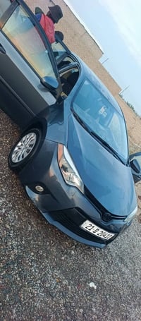 كورولا • ٢٠١٥ • ماشيه ١٦٠٠٠٠ كم