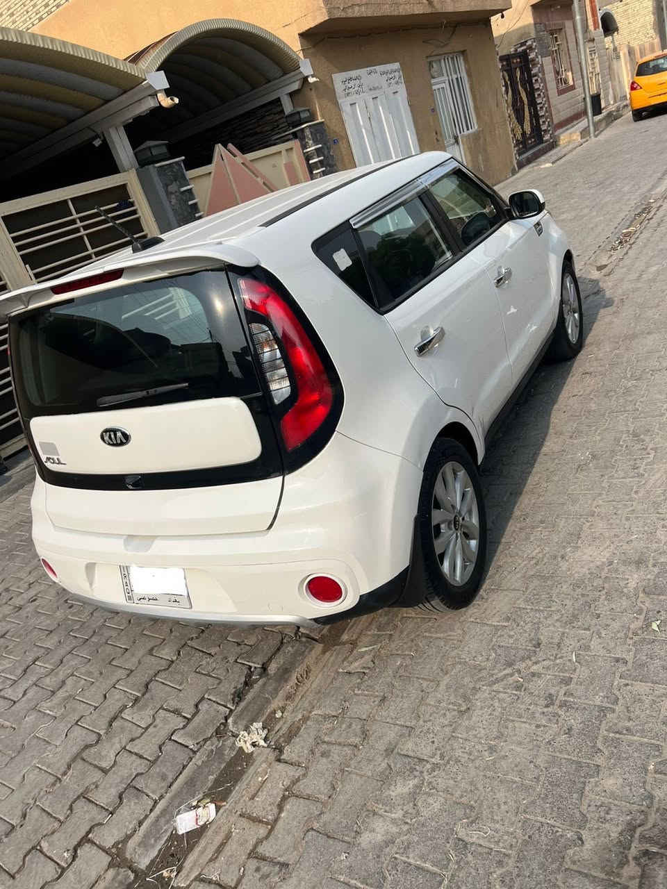 سلام عليكم
السعر 129 وبيها مجال بسيط
صول موديل 2017  ماشية 50 الف مواصفات شاشة تحكم استيرن تبريد لمس مكينة 2000 مواصفات الصول الاعتيادية شرط لا تبخير ولا تنقيص ولا مفتوحة
كير تبريد كفالة عليها تخم تايرات جدد
حادث السياره بدون ايرباك السيارة جاملغ امامي جهة الصدر
وخشم الجاملغ ثاني بي فقط مقدار 4 اصابع فقط
مكان السيارة كربلاء سيف سعد
للاستفسار على رقم ***********
