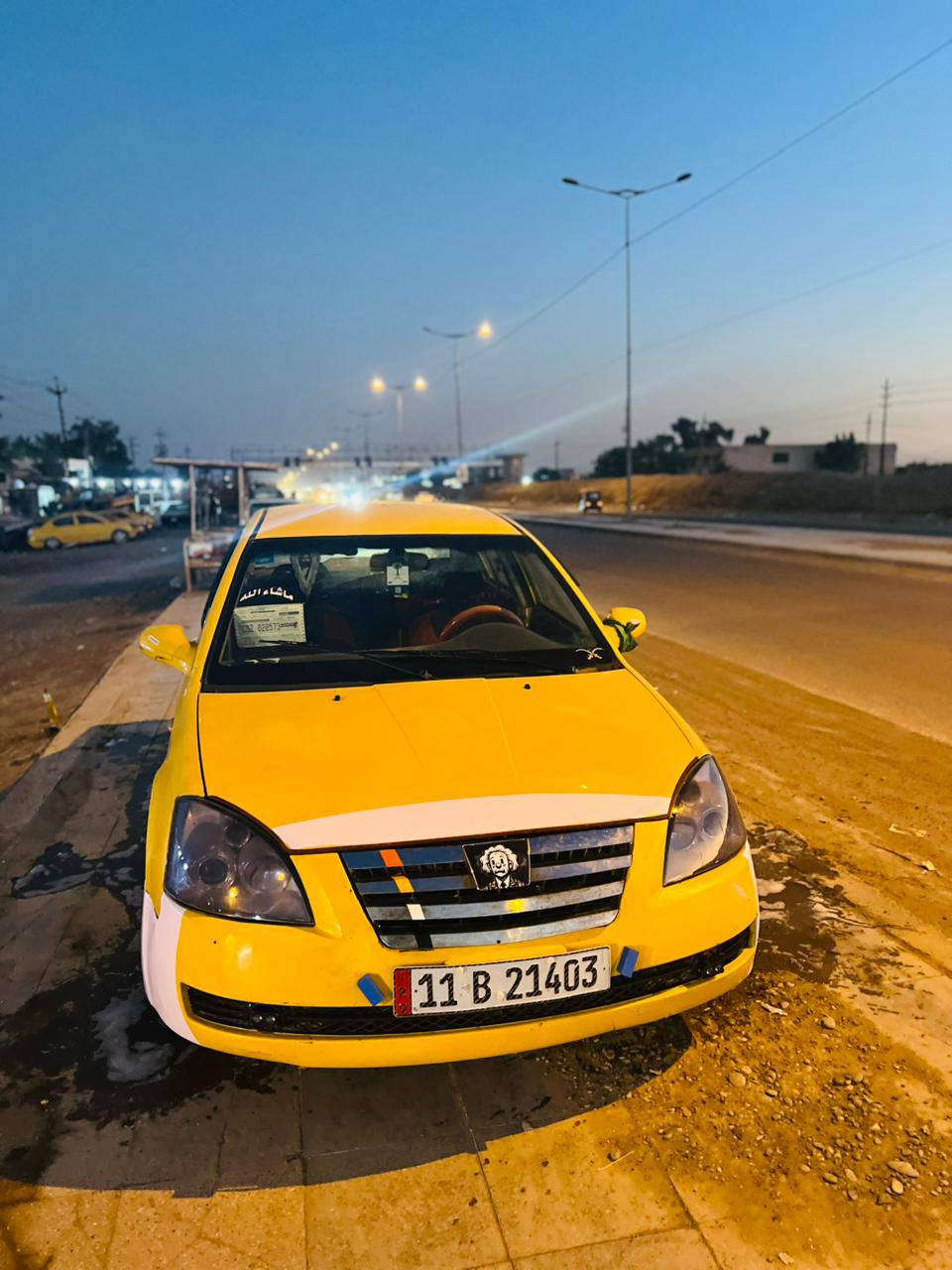 سلام عليكم سياره شيري للبيع كير ومكينه كورله تخم تاير جديد حداديه خير من الله تحويل مباشر سنويه 30 مكان بغداد رقم الهاتف ***********
