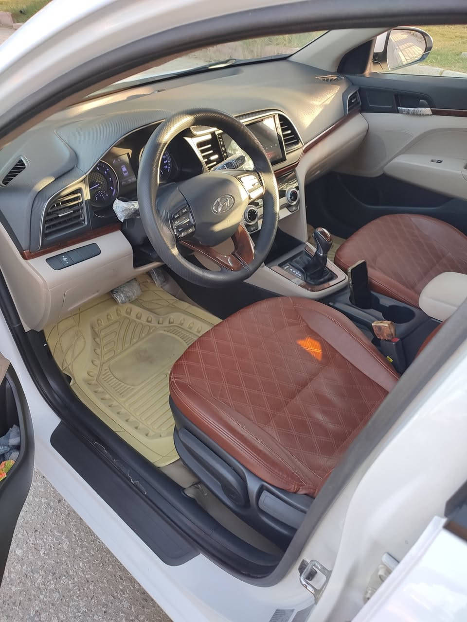 سلام عليكم هونداي النترا خليجي 2019 مكفولة كفاله عامه حتى الدعاميات فول مواصفات محرك 2000 دوش سعره 165 وبيه مجال بسيط مكان السياره كربلاء المقدسة *********** السياره جديده وجاهزه
