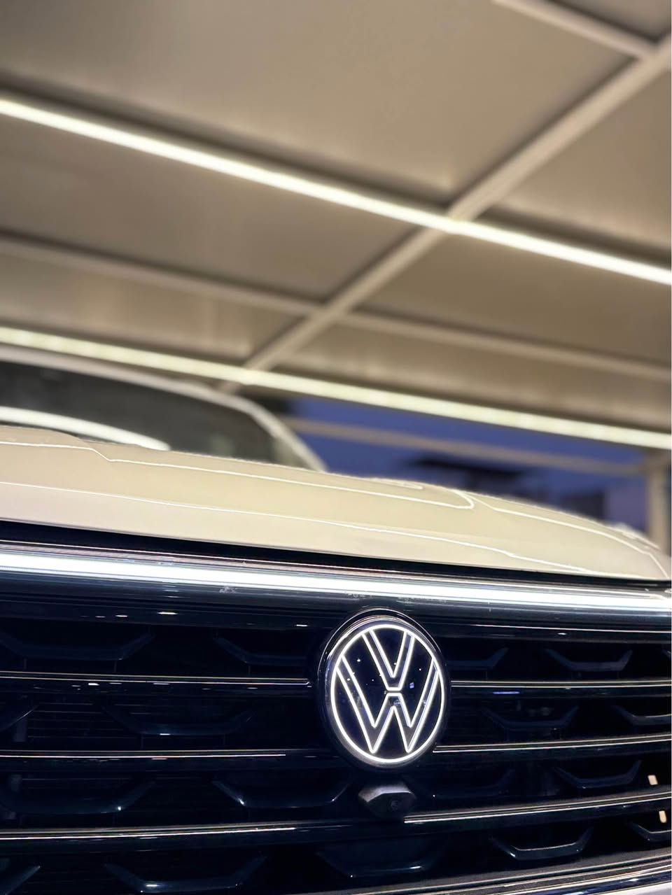 2024 VOLKSWAGEN ATLAS, SEL PREMIUM 
R-LINE
نرخ:٢٨٠$مجال$✅
ژم:***********
شوێن :سلێمانی

ڤۆلکسواگن ئەتڵەس SEL PREMIUM -R-LINE
ئەزیزان سەیارەکە نیو بۆنیت بۆیاخە 

مواسەفات :بەصمە-درگا بەصمە-برێک بصمە-شەغال پانۆراما-دەبڵ عەدەسە-سوکان هیتەر-کوشن ساردو گەرم
ئاوێنە کارەبا-تحدید سرعە-گێچ ئەلیکترۆنی-تبرید مرکزی
ئۆتۆ هۆلد-ڕاداری لاکان و ناوچەی کوێر-کامێرەی 360دەرجە
ناوسپی -کوشن جلد-کوشن غەزن-سنوق شەفت-
3ریز کوشن-شاشە گەورە کاميرە-Carplay
دەبڵ ئەکسل-مەکینە 20 turbo

ئەزیزان سەیارەکە ڕەقەم و سەنەوی ژینگەی تازەیە
بە ناوی خۆمەوەیە 
گێڕ و مەکینەی بەشەرت السليمانية, العراق
