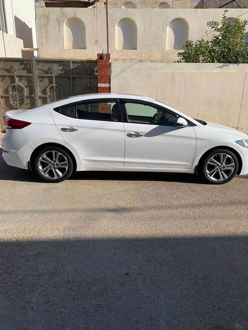 النترا 2018 خليجي سوبر
السياره مكفوله ونضافه 100‎%‎ فقط بيها ضربه بالصندوك وراجع بارد مسحوب كرت الباقي كله مكفول 
رقم بغداد 
محرك وكير بوضع الشركة مال جنايه 

***********
