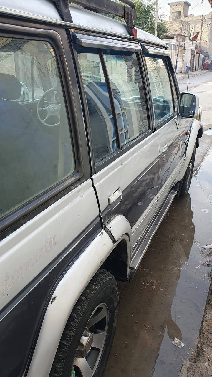 سياره كالوبر هيه وخطهه مال الاورفلي للبيع  موديل ١٩٩٤ محرك ففتي ٢٥٠٠ بيهه تنقيص رقم نكليزي بغداد            بسمي السياره سنويه ٢٠٣٠ هزه ما منتهيه 
عارضهه ٤٦ وبيهه مجال 
***********
