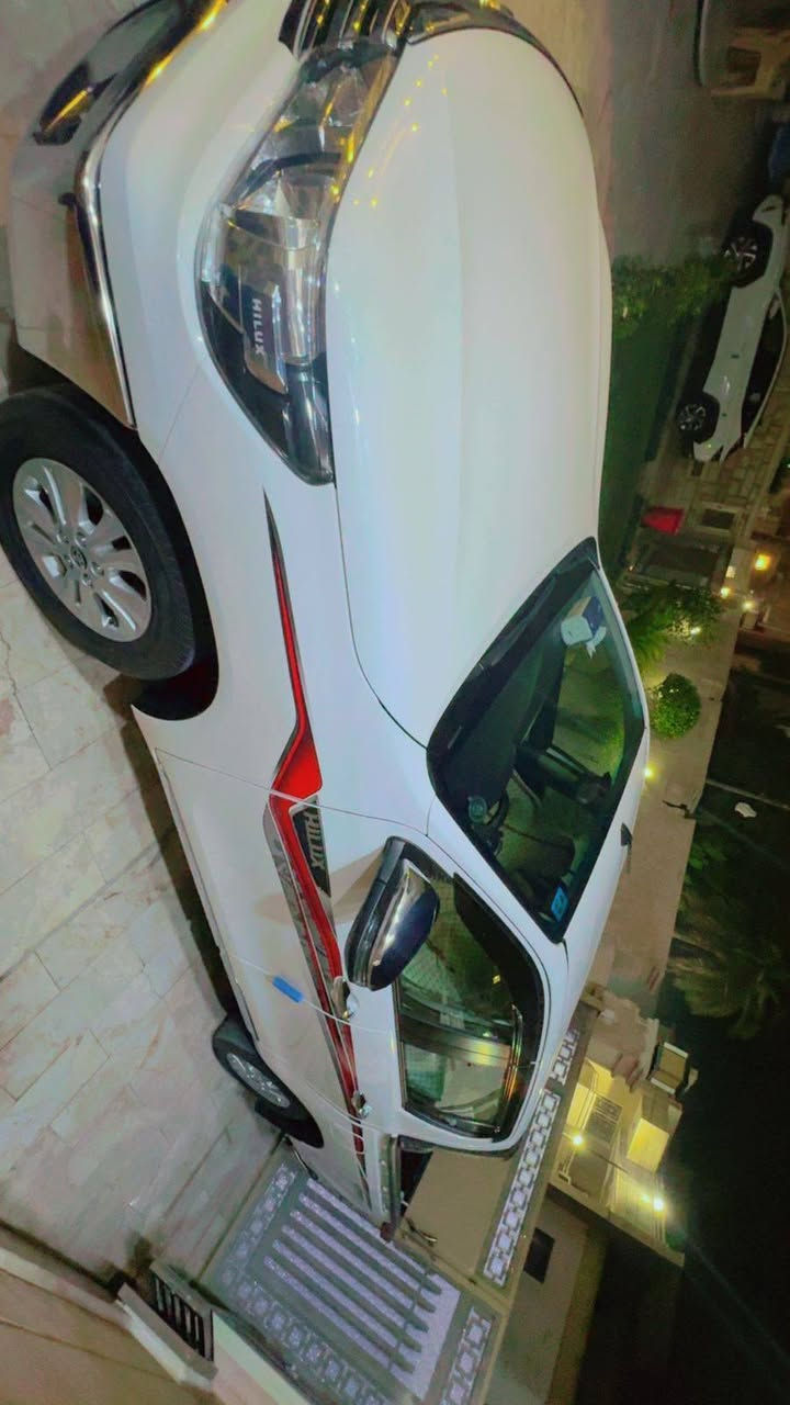 سلام عليكم 
هايلوكس ساز 
موديل 2025 
محرك سعه 2700 
مكفوله من الدعاميه للدعاميه
ماشيه 15800 km
السعر 31000$ وبيه محال بسيط 
للستفسار اتصل 0770861022


**إذا كنت صاحب هذا الإعلان وتريد حذفه لأي سبب، رجاءا أرسل رسالة إلى الدعم الفني**
