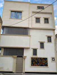 ٣ طوابق • ١٤٠م • ركن زنجيل