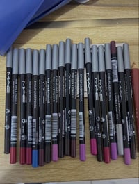 مستحضرات تجميل • جملة • كله مناسب