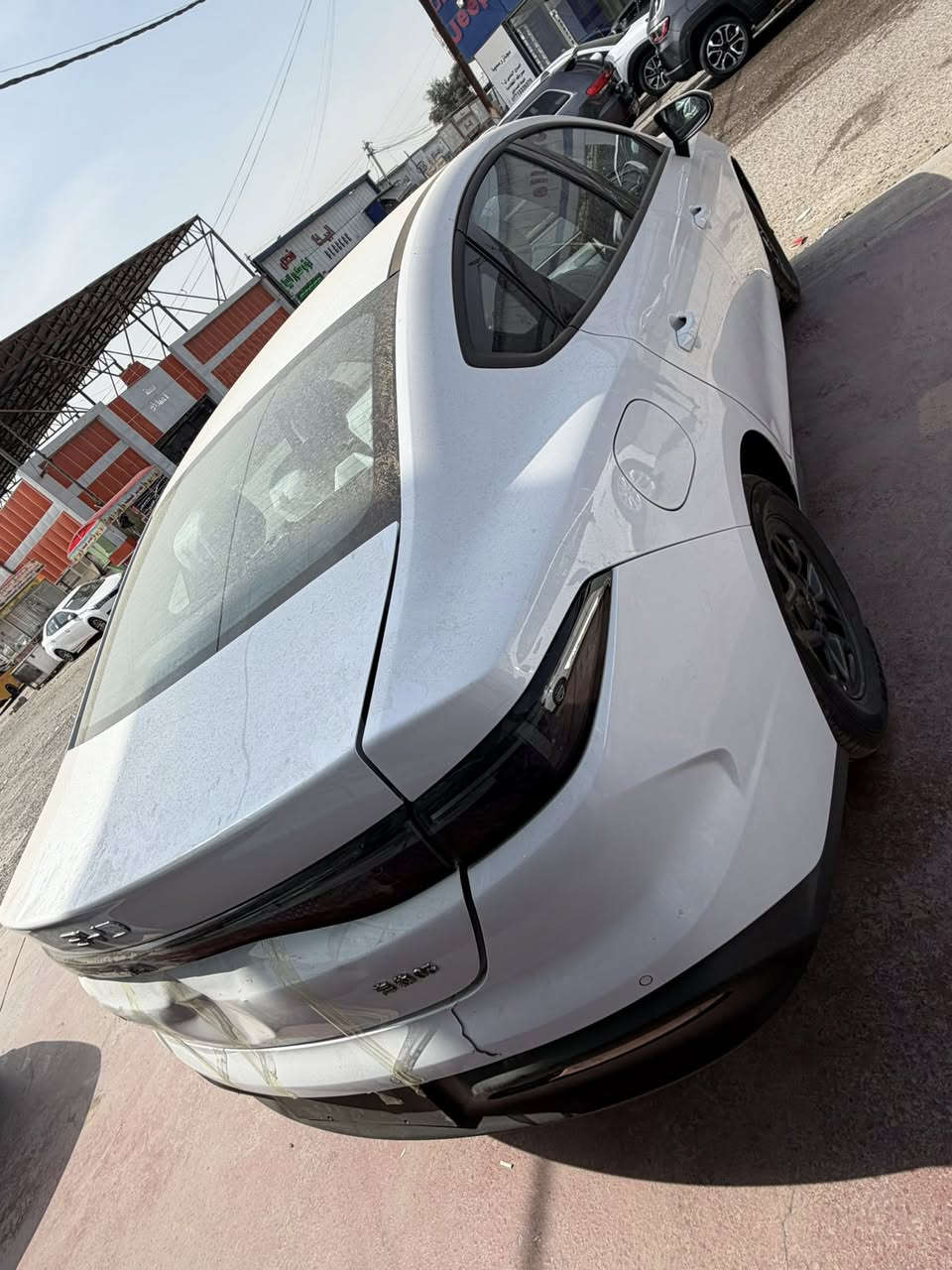 السلام عليكم BYD سيل 5 موديل 2025 سيارة زيرو على وضع الشركة 

(ملاحظة ) السيارة بيه طخة بلجنطة موضحة بلصور 

السعر 17500 قفل 

مكان السيارة السيدية

للاستفسار ***********
