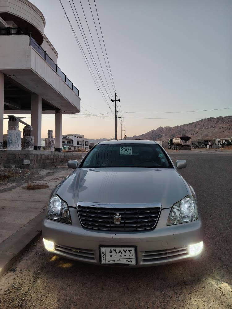 شاهینە بڕاوە  2006 بەحری گەورە بە گەورە بێ دووکەڵ   بەسمە ڕەساسی 5بەسمە ناوچەی کوێر لایت کامل زینۆن ناو زەرد سەقفی بەشەرت کەفەر بەشرت کۆدی بۆ کراوە دەعمو لێدراوی نیە زۆر جوانە قوفڵی 45گڵایە دەربەندیخان *********** گۆڕینۆ قیست نیە بەس فڕۆشتنە دار بنديهكان, السليمانية
