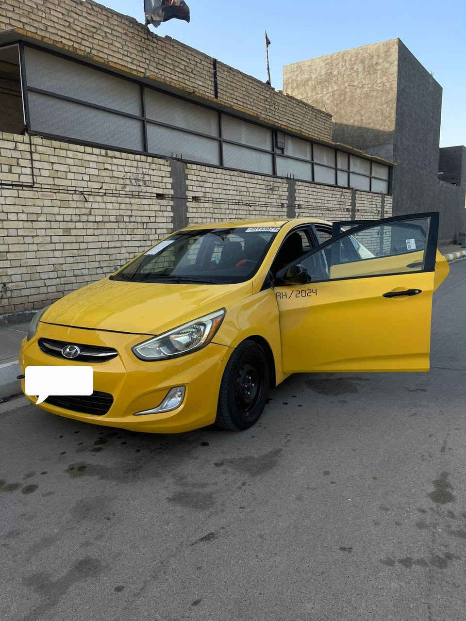 السلام عليكم سياره اكسنت للبيع وارد امريكي مديل 16 سياره جاهزه سعر 87وبيها مجال حك الجيه اللتواصل والاستفسار ع رقم هاتف ***********
