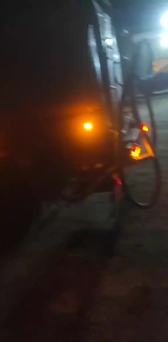 السلام عليكم للبيع البه تنكر ماء حموله ٨طن رقم كركوك تحويل مباشر موديل ٨٤ مكينه وكير كفاله شاصي بيه فطر مضروب باج كير اكسن مكفولات  نقصه باور السنوية حمل السعر 60 
 مكان بابل الشوملي 
***********
