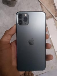 آيفون 11 برو • مراوس • واتساب