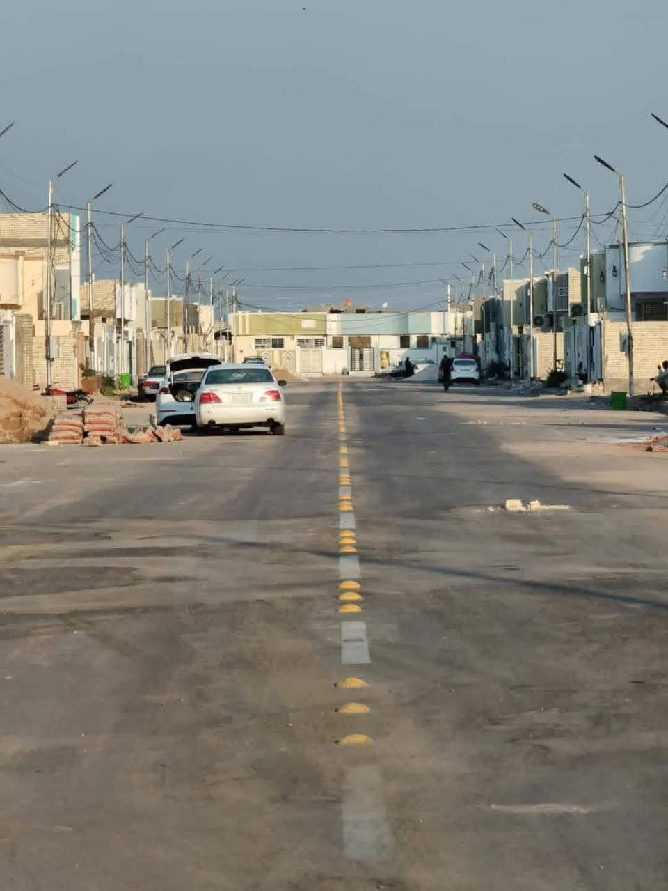 شارع 20متر المساحه175متر العنوان مقابيل جسر الشهداء
طابو زراعي سند٢٥ اقرار محكمه
بناء درجة اولى وقريب للشارع العام خدمات كامله ومرتبه كلش 
السعر 75 وبيه مجال للاستفسار ***********
