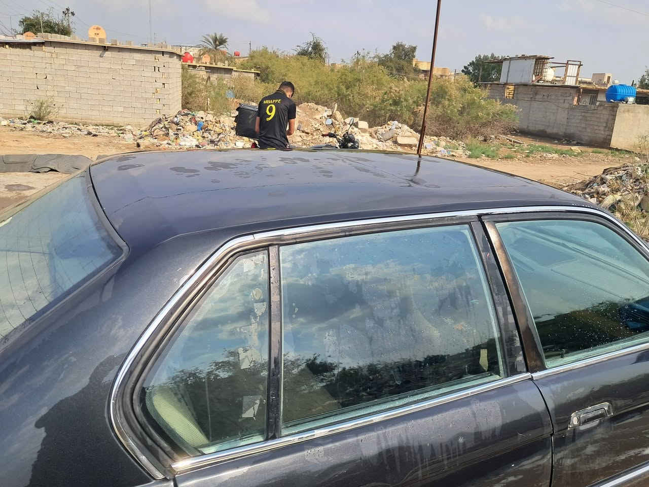 لبيع سياره بيم باب طويل موديل 93سنويه 28محرك مفتوح 30اتصال ***********
