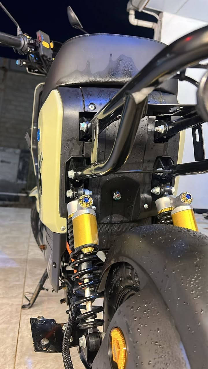 دراجه شحن للبيع R9نوعيه معروفه بالسوك وقويه جديده مستعمله ٣َ أشهر بس الوصل مالتها، موجود رايدها ب٤٠٠ وبيها مجال مكاني بغداد ***********
