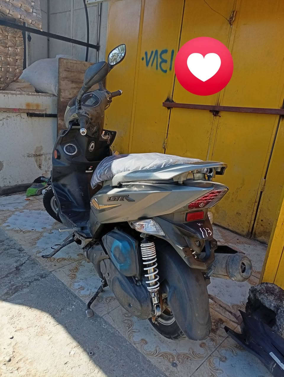 سلام عليكم جيتي ار للبيع نازله رمبه وصار بيها بجم وترايش  دراجه جديد ماشيي 23الف دراجه فول تخبل طلعات صدر شغال دخم تايرات جديده  شاير شغلات بك لايت شغال لايت امامي ساعه مالته شغال تحول 3لاوان شعندك مراوس اراوس


**إذا كنت صاحب هذا الإعلان وتريد حذفه لأي سبب، رجاءا أرسل رسالة إلى الدعم الفني**