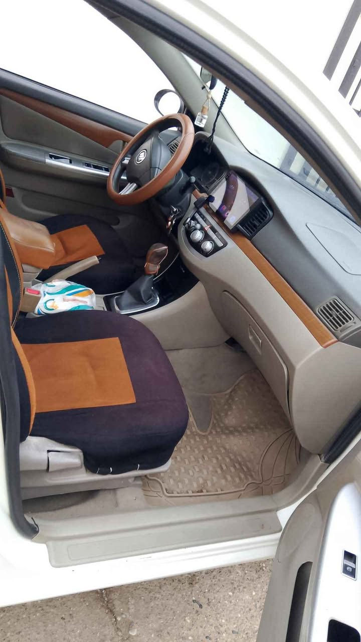 السلام عليكم للبيع ليفان 620.

 2013 سيارة نظيفه استخدام شخصي باسمي 

مشروع وطني رقم كركوك كير عادي

 السعر 50 ورقة مكان كركوك استفسار على

 الرقم *********** Singapore
