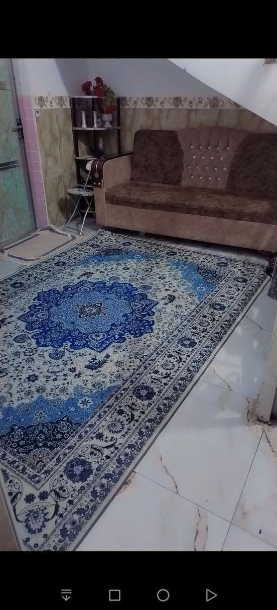 اللهم صل على محمد وال محمد بيت بحي الحكم مساحه ١١٥متر الحالي ١٢٥ تابع لركن موقع جيد كافه الخدمات قرب المدارس عالي عن الشارع مسلح براني ٦+٤ مطبخ ٤+٤ غرفه ٥+٤ طارمه عرض ٤حديقه هول صحيات خارجيه وداخلية البيت حر ما مطلوب للاستفسار الاتصال على الرقم *********** واتساب
