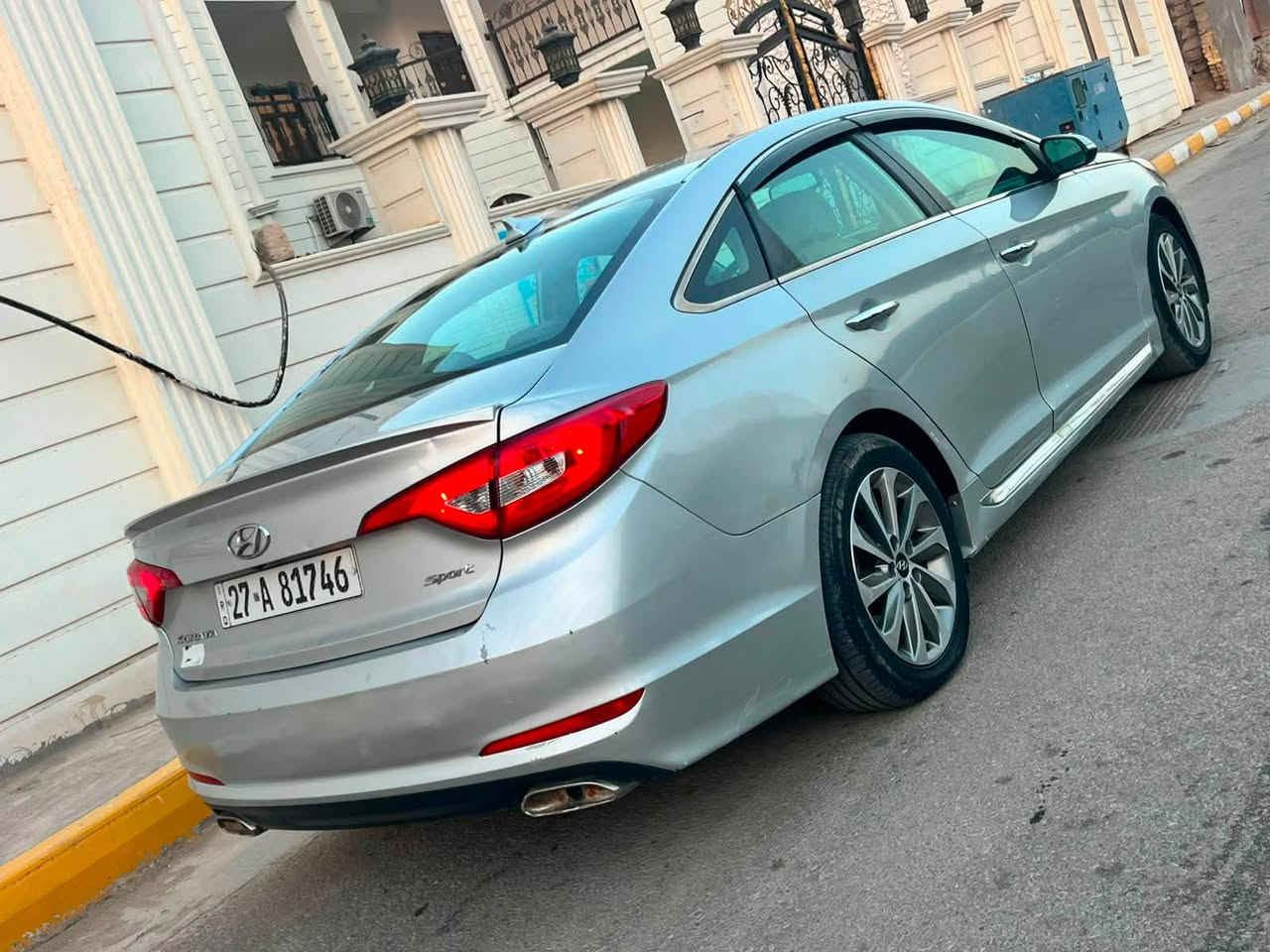 وناته 2015 وارد امريكي سبورت  فول الموصفات عدا الفتحه ماشيه 148 
تبديل جاملغ وبنيد بدون دواخل والبقيه ليبل واحد 
محرك 2400GDI رقم ذي قار تحويل مباشر سنويه 30  سياره جاهزه مابيه نقص سعره 94  مكانه ناصريه سوق الشيوخ ***********
مكلف بل نشر

