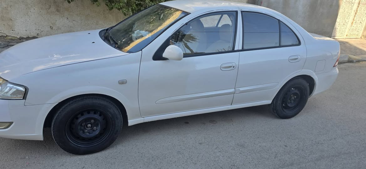 نسيان سني موديل ١٣
السيارة خير من الله تبريد حداديه نظيفة مكينه خير من الله

 رقم واسط ..سنويه ل٣٠ ..رقم جديد وهزة جديده... السياره بيها ٣ صبغ
تحويل ثاني يوم...السعر ٩٨ وبيها مجال بسيط
***********
