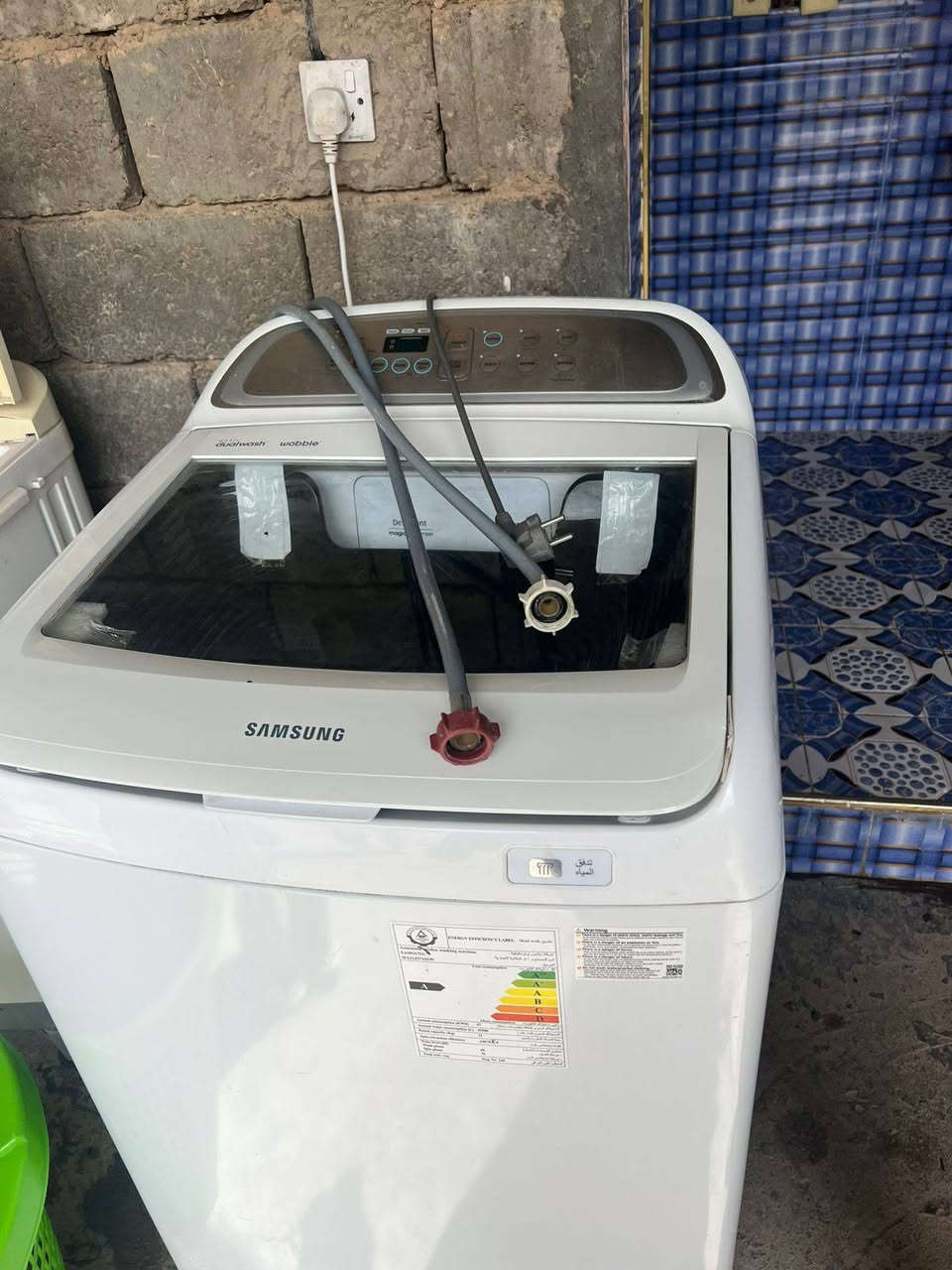 السلام عليكم 
غساله اوتماتيك مستعمله شي قيل سعر 200 بيها مجال ***********
