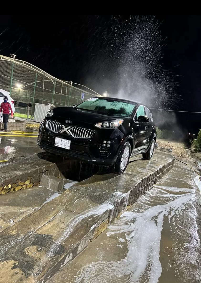 بيع مستعجل __كيا سبورتج موديل 2018 أمريكي 

حادثها موضح بالصور وبيها بارد بسيط 2 وعندي صورهم قبل التصليح 

باقي كفاله عامه

كير ومحرك شرط كفاله 

2 قطع تبريد 

تحكمات ستيرن 

رقم / واسط  

مكان السيارة بغداد البلديات 

السعر 154

الرقم ***********
