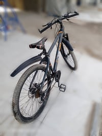 بايسكل • مستعمل شهر • ٨ خلفية ٣ أمامية