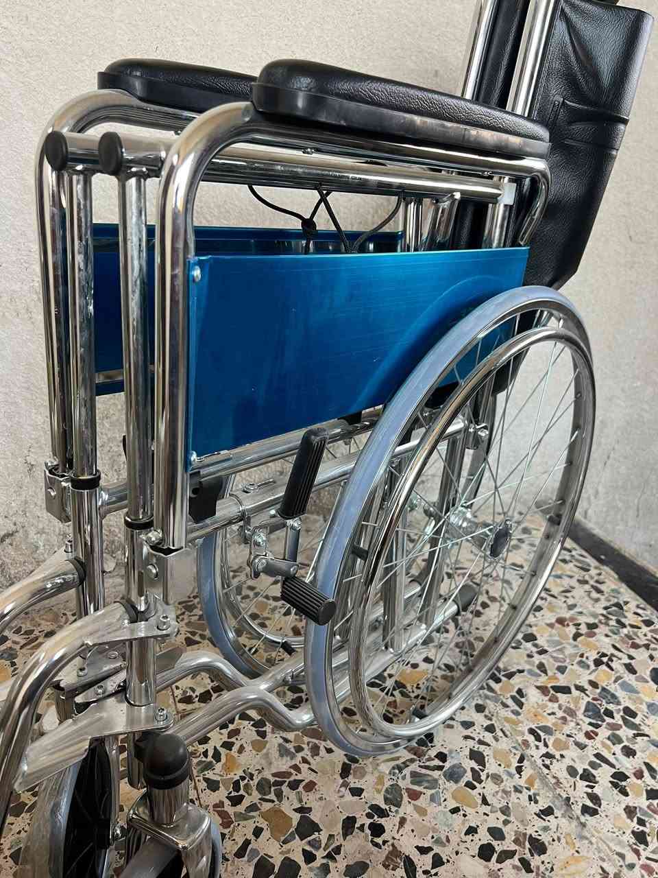 عربانه جديدة ومامستعملة ابد ب١٣٠وبيهة مجال***********
