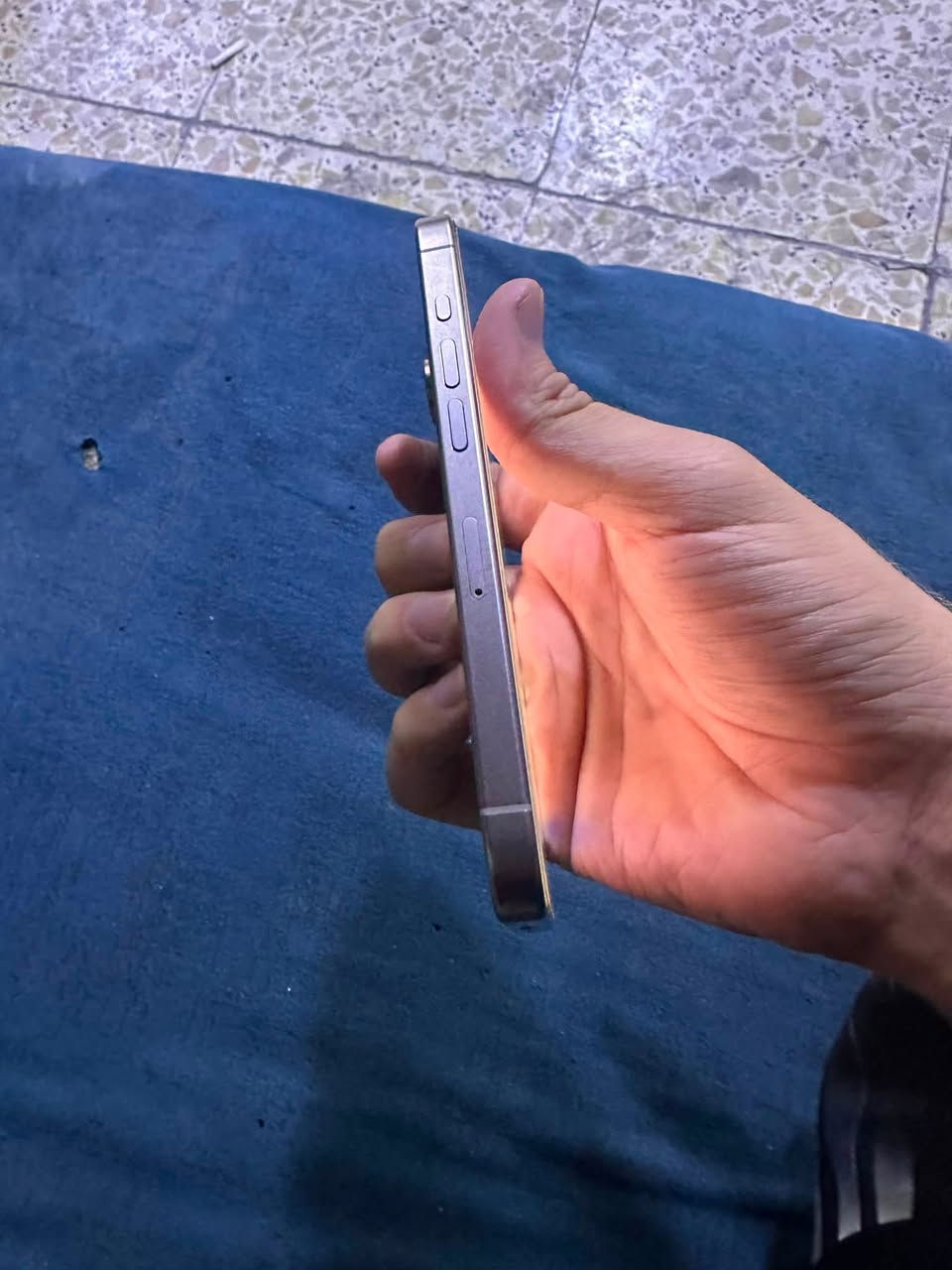 ايفون 15 برو فقط ذاكره 128 البطاريه 86 مكفول نظيف مبدل شاشه اصليه فقط شرط الفحص وبيه نقطه سوده صغيره ما اثره السعر 675 وبيه مجال مكاني بغداد 
***********
