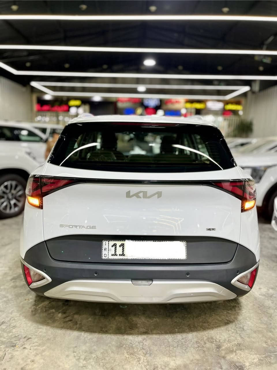 السلام علكيم للبيع او المراوس حسب القناعه
KIA SPORTAGE 2025 
  رقم السيارة بغداد 
  🛣️  المسافة المقطوعة      - 23,000   الف كلم فقط 
✅ المواصفات:   
✅ الموديل: 2025
✅ الحالة: كفاله عامة 
✅ المنشأ: وارد خليجي 
✅ المسافة المقطوعة 23,000 الف  فقط
🔹 قطعتين تبريد
🔷 مانع انزلاق
🔷وضعيات القياده Dirve mod 
🔷 هند بريك بصمه
🔷 فتحه سقف سلايد روف
🔷 داخل مخمل اوف وايت
🔷 اشاير بالمري
🔷 شاشه وسطيه تدعم car play
🔷 مثبت سرعه
🔷جنطه كهرباء 
🔷شاشه تدعم القبله 
🔷شاشه متصله 
🔷كراسي كهرباء 
🔷مداخل تايبسي+USB 
🔷جامه سايق AUTO 
🔷كراسي تدفئه
🔷 باقي المواصفات معروفه
🔷 مع العلم السياره 4X فورويل
📍 السيارة متوفرة في بغداد - الكريعات 
📞 للأستفسار الاتصال على الرقم 
***********

