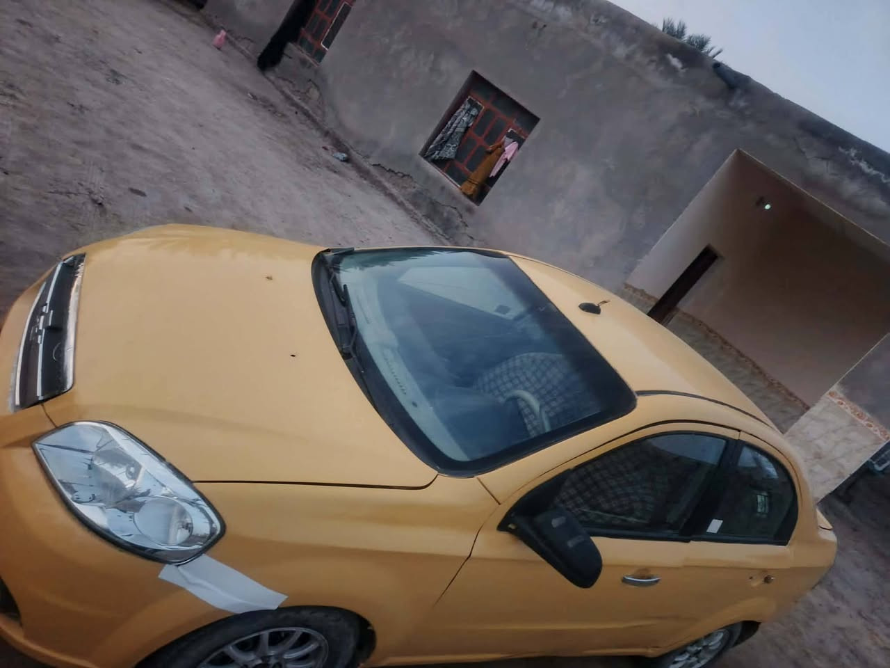 افيو 2009 خليجي محرك 1600 كير او تماتيك سياره مبدل بيه بيبان اثنين سبب الخياس مكان سماوه  السعر 45 وبيه مجال رقم موبايل ***********
