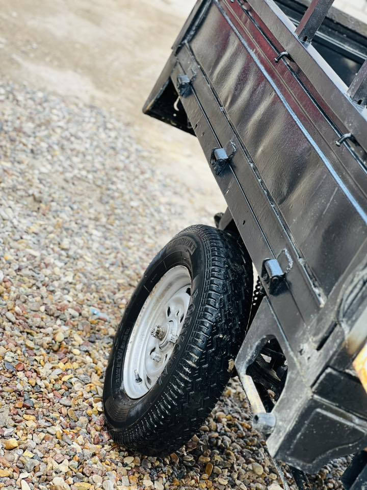 السلام عليكم ورحمة ستوته البيع موديل 2013 وراق صولي بدون مكينه رايده 950 بيه مجال قليل ***********
