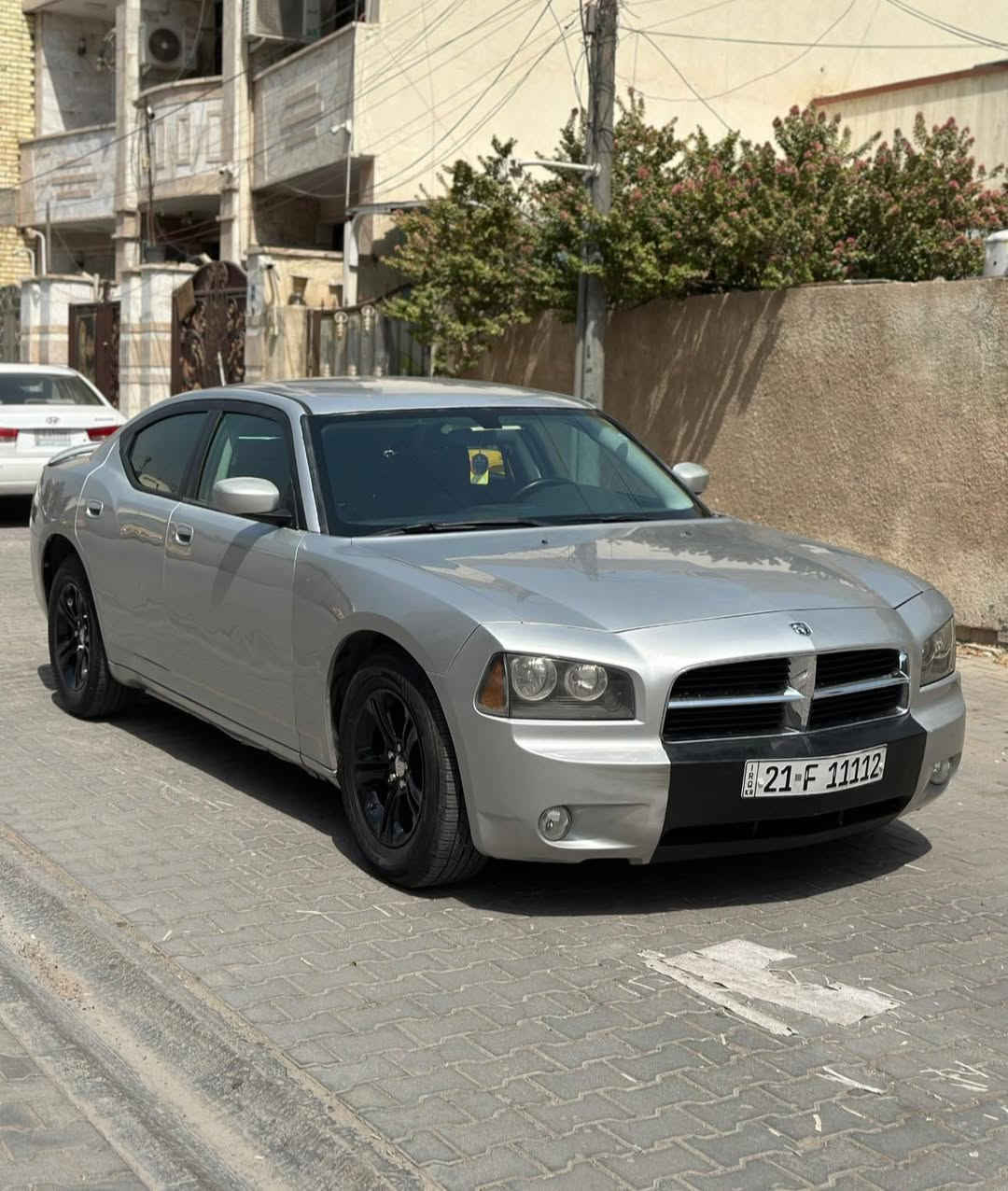 سلام عليكم
للبيع جارجر 2009 
رقم سليمانية مُميز ب اسمي
حادثها خفيف بدون ايرباك بدون دواخل
صبغ جاملغات وبنيد وهنا بالعراق بيهة جاملغ خلفي صور الحادث بالمنشور
مكينة 3500 6 سلندر
السعر مع الرقم 130$ بدون الرقم ماكو اشكال ينزل من السعر وانطيك رقم عادي
مكاني بغداد الجديدة
*********** مصطفى
