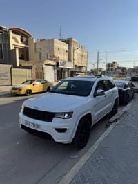 جراند شيروكي • ٢٠٢٢ • رقم بصرة
