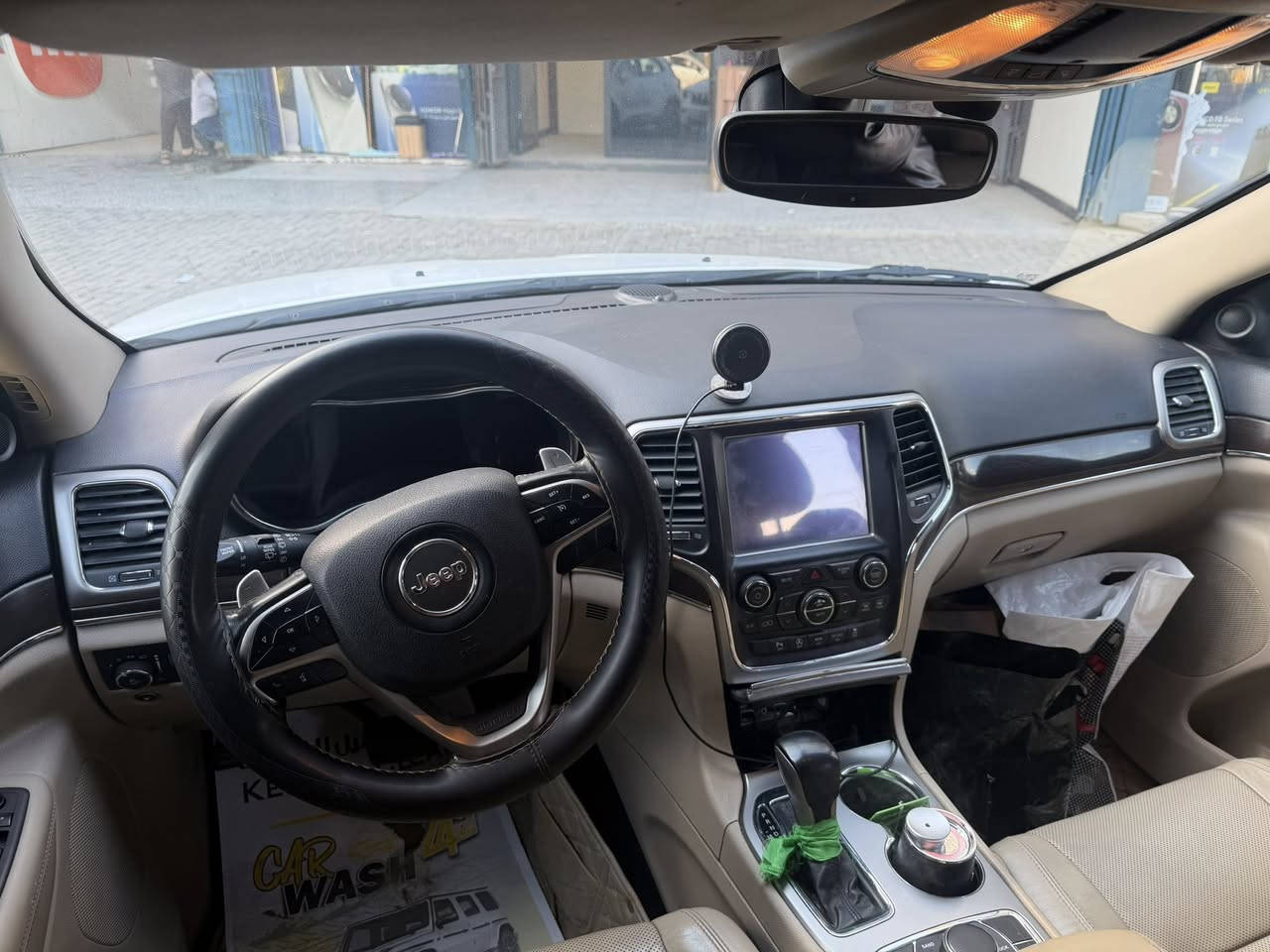 جيب  2018خليجي
لمتدد بلاص 
٣ شاشات
فول مواصفات ١/١
مكينه٣٦٠٠
ماشيه 62m
كير مكينه فور ويل كفاله 
باتري جديد
تشغيل عن بعد
شاشه جبيره 
كامره دواره
جنطه كهربائي شفط
كلوب طوارئ بجنطه
شفتات ستيرن 
تئدفه بلستيرن
حساسات امامي خلفي
دبل كزوز
سستم صوت ١٢ سماعه
دمامي خلفي بصندوق
سيدي بجكمه
قطعتين تبريد ثلج خير من الله
كشن خزن ميموري 
داخل جلد
تدفئه تبريد بكشنات
ستيرن تدفئه
اطفاء محرك اوتو عند توقف
اوتو بارك مساعد
بصمات عدد ٢
ردارات جانبيه
توقف ذاتي 
رقم بغداد انكليزي
هزه جديد
سياره بسمي شخصيأ
بيها باب الخلفي صبغ وشويه من الجاملغ 
السعر260
هـ ***********
