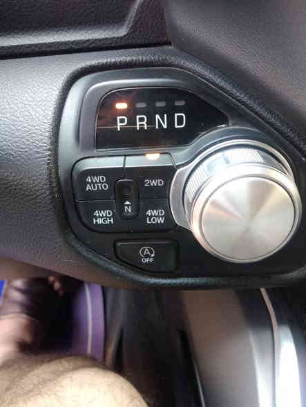 السلام عليكم
تم تنزيل السعر بيع مستعجل السعر 295
2023 RAM 1500 LARAMIE 4X4
*رام لارمي 1/1 فول مواصفات عدا الفتحه
*الموديل :2023 دخول جديد 
*رقم بغداد بسمي
*ماشيه ١٨ الف 
المحرك : V8 5.7L . ايتورك اقتصادي
دفع رباعي 4x4 .
رادار امامي خلفي مع مانع تصادم .
نقطة عمياء .
تحذير الخروج عن المسار .
كاميرات (360) درجة .
*رادارات( 360) درجه.
شاشه تيسلا كبيره
استطفاف ذكي (اوتوپارك)
نظام اوتو ستوب
المصابيح الأمامية LED .
المصابيح الخلفية LED .
دخول ذكي (بصمة).
تشغيل عن بعد .
مقاعد من الجلد الفاخر .
المقاعد كهربائية مع ميموري .
المقاعد تبريد وتدفئة .
نظام ملاحة نفكيشن GPS .
حساسات امامية وخلفية  .
مرايا كهربائي شفط.
شاحن موبايل لاسلكي (واير ليس) .
الشباك الخلفي كهربائي .
المرايا الجانبية تدفئة .
باب الصندوق كهربائي .
امكانية تعديل ارتفاع دواسات البنزين والبريك .
هاند بريك كهربائي .
حساسات امامية .
حساسات خلفية .
مرايا مع خاصية التعتيم الذاتي .
مساحات تخزين إضافية تحت المقاعد 
*مساحة تخزين (رام بوكس) في الجوانب
***********
