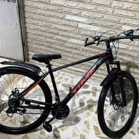 اخوان للبيع بايسكلات عدد ٢ ممستعملات ابد  الاحمر بي مشكله بالعگرب بسبب...