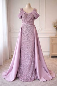 جديد • ملابس • قياسه زغير